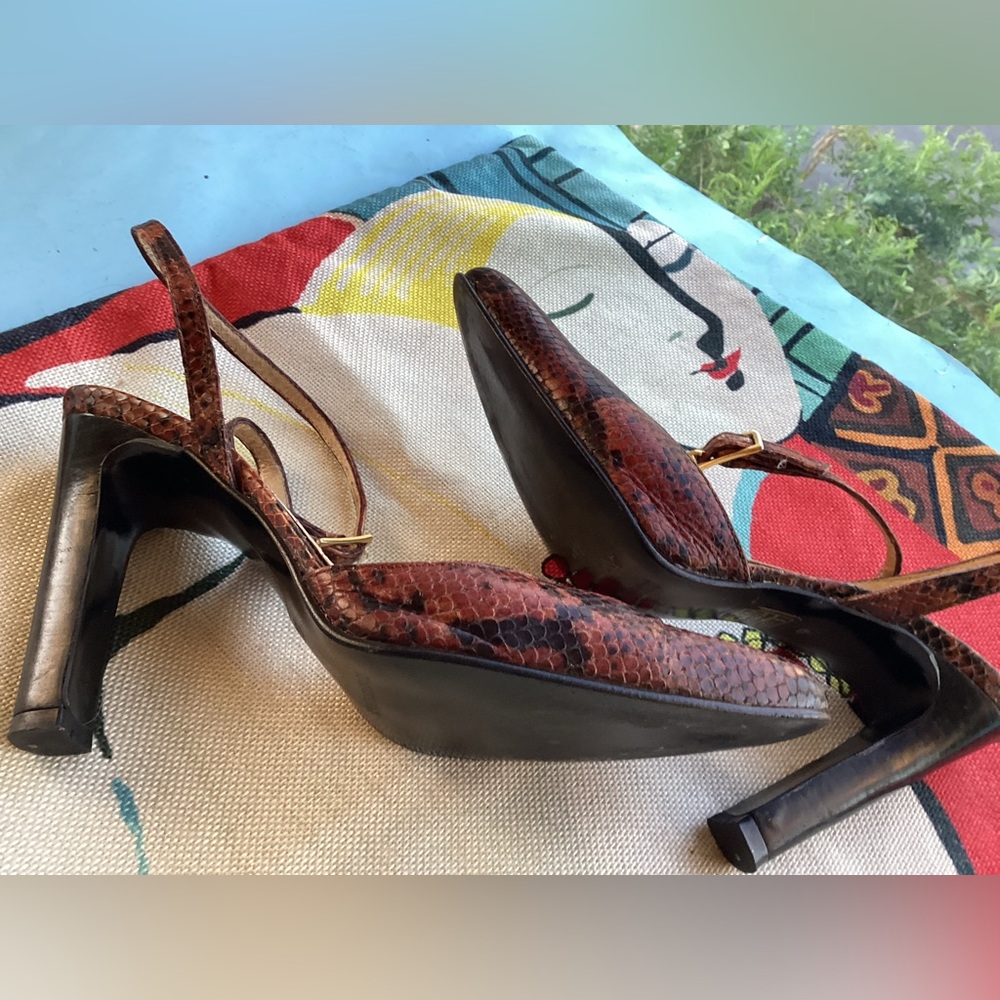 Vintage Faith ankle strap